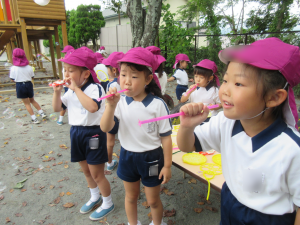 年長さんのシャボン玉遊び 園からのお知らせ 学校法人とくのう学園 黒田幼稚園